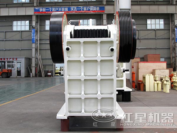 HD德版顎式破碎機設備