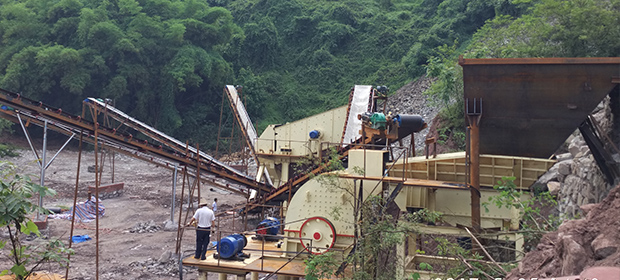 時產200-250噸破碎生產線