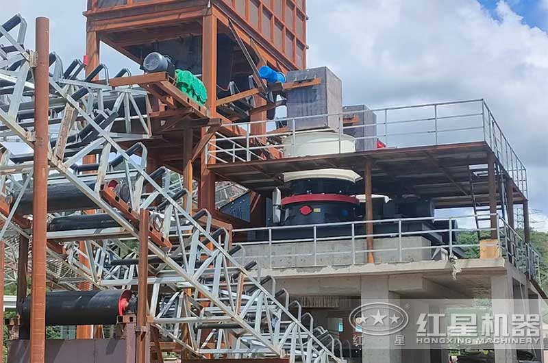 圓錐破碎機(jī)現(xiàn)場