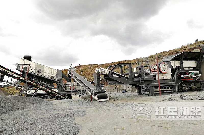 移動破碎機現場