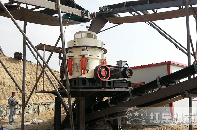 時產(chǎn)200噸混凝土碎石生產(chǎn)線現(xiàn)場實(shí)拍圖