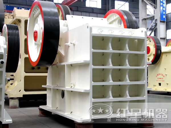 大型顎式破碎機