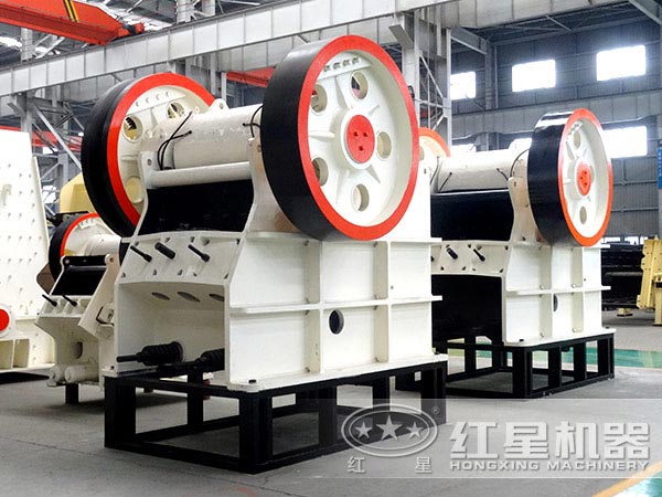 時產200噸砂石破碎機—鄂式破碎機