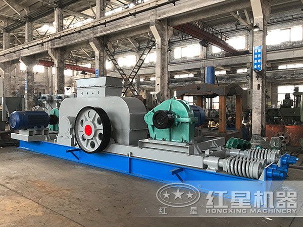 對輥式破碎機(jī)生產(chǎn)車間