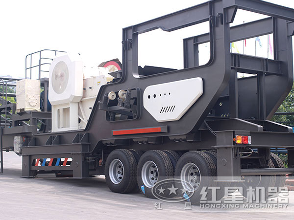 中型石頭破碎移動(dòng)機(jī)