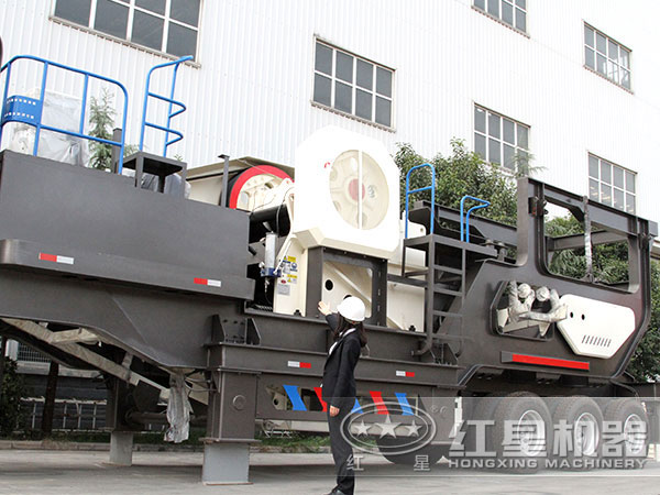 時(shí)產(chǎn)600噸的可移動(dòng)破碎機(jī)