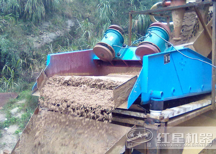 脫水篩設備作業現場展示