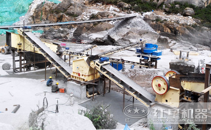 鵝卵石制砂生產線作業現場