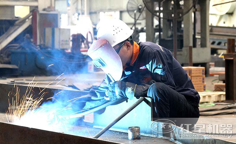 紅星機(jī)器專(zhuān)業(yè)制砂機(jī)生產(chǎn)廠家