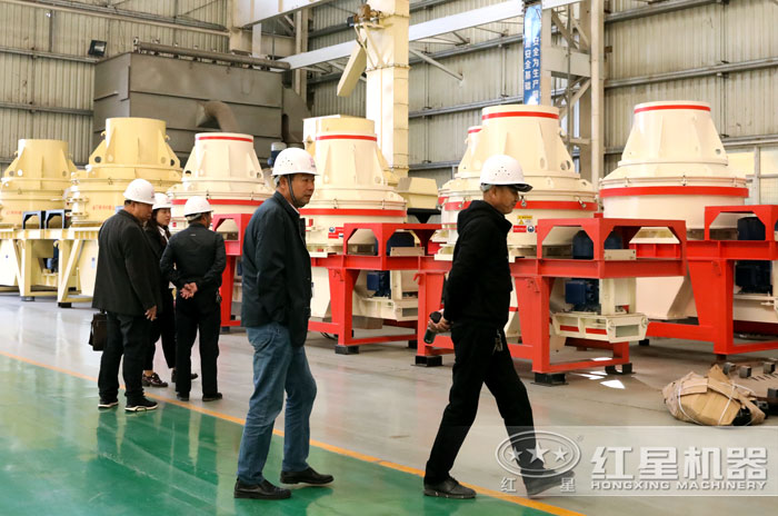 用戶來廠參觀試機