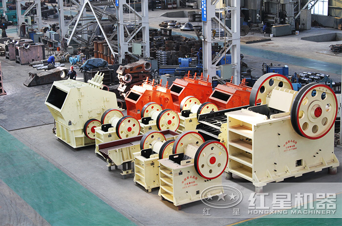 各類破碎機生產車間