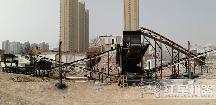 環(huán)保建筑垃圾破碎機處理現(xiàn)場