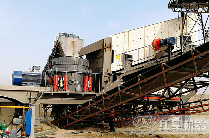 移動(dòng)破碎篩分一體化生產(chǎn)線現(xiàn)場(chǎng)展示