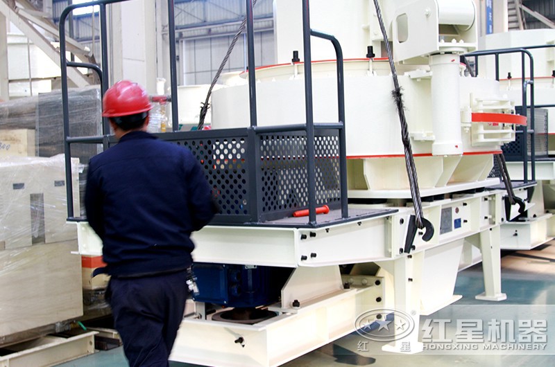 紅星機器河卵石打沙機生產(chǎn)車間