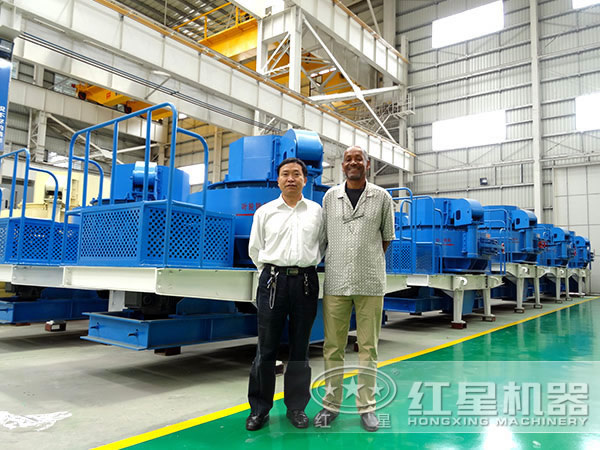 客戶到紅星機器制砂廠參觀設備