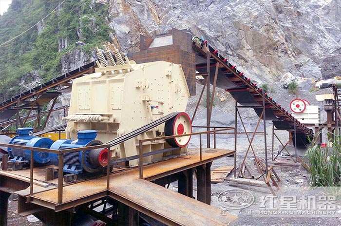 紅星山西用戶礦山破碎機作業現場