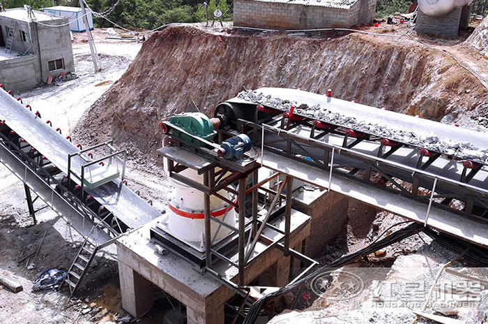 圓錐破碎機(jī)加工現(xiàn)場(chǎng)