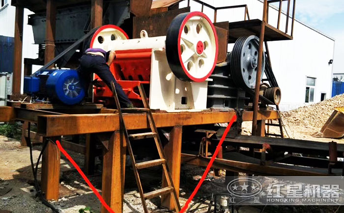 細顎破碎機加工現場展示