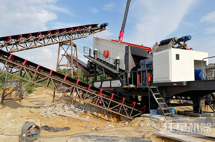 流動(dòng)石子加工機(jī)生產(chǎn)現(xiàn)場(chǎng)
