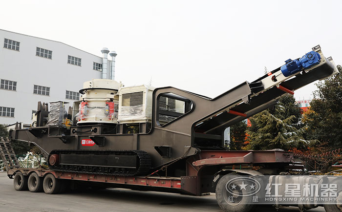 紅星機器履帶式移動碎石粉砂機發往山西