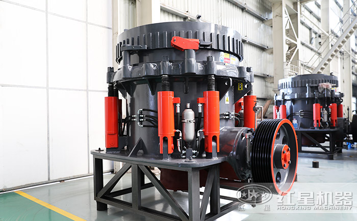紅星機器全液壓圓錐破碎機生產車間