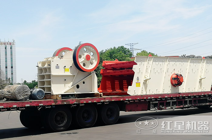 液壓巖石破碎機發貨現場實拍