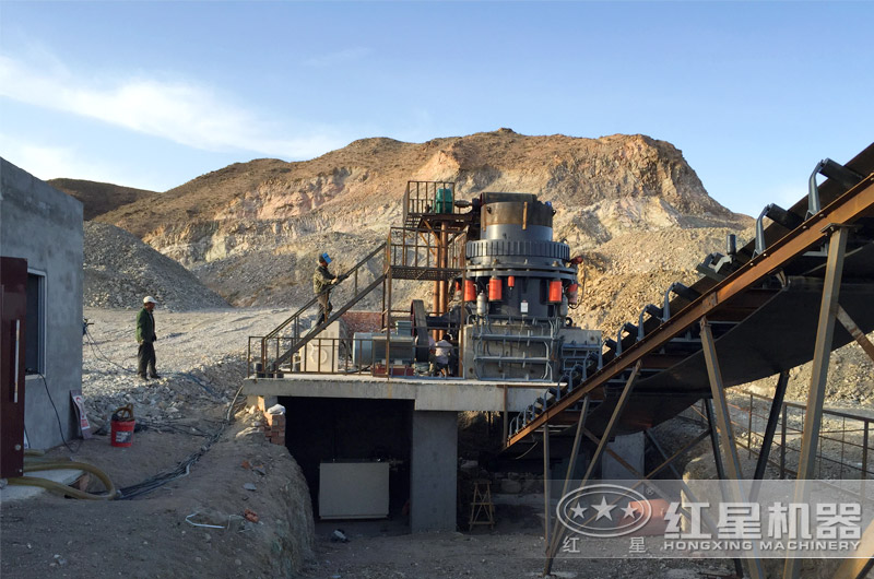 圓錐破碎機碎石現場