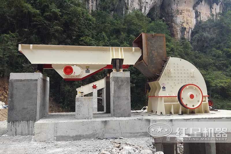 錘式破碎機安裝現場