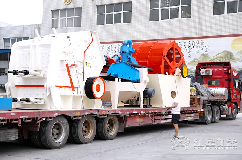 紅星反擊破碎機發貨現場