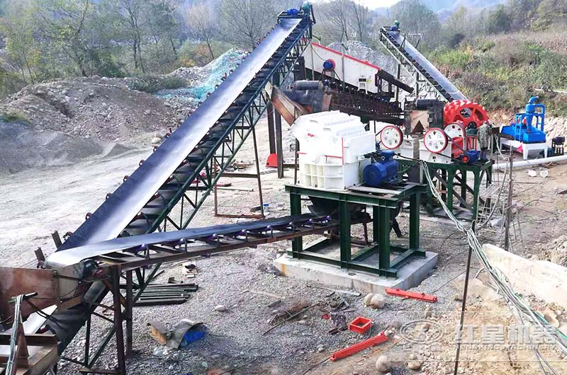 建筑垃圾破碎生產線安裝現場