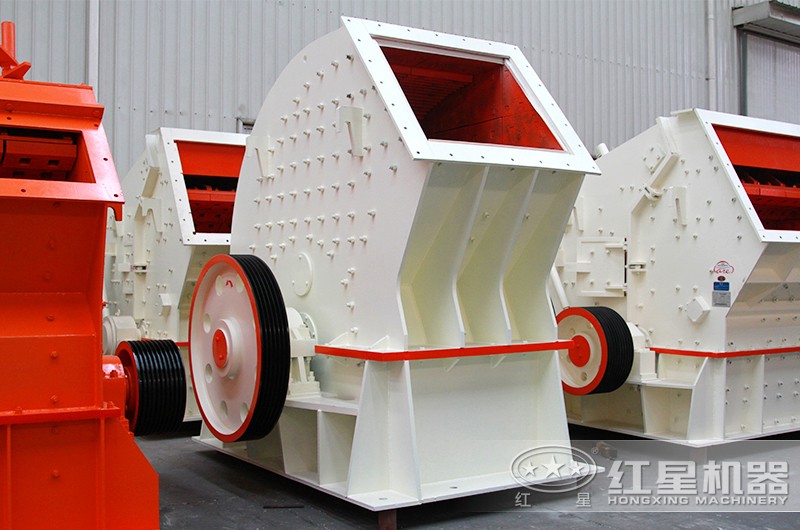 日產8000噸的錘式破碎機